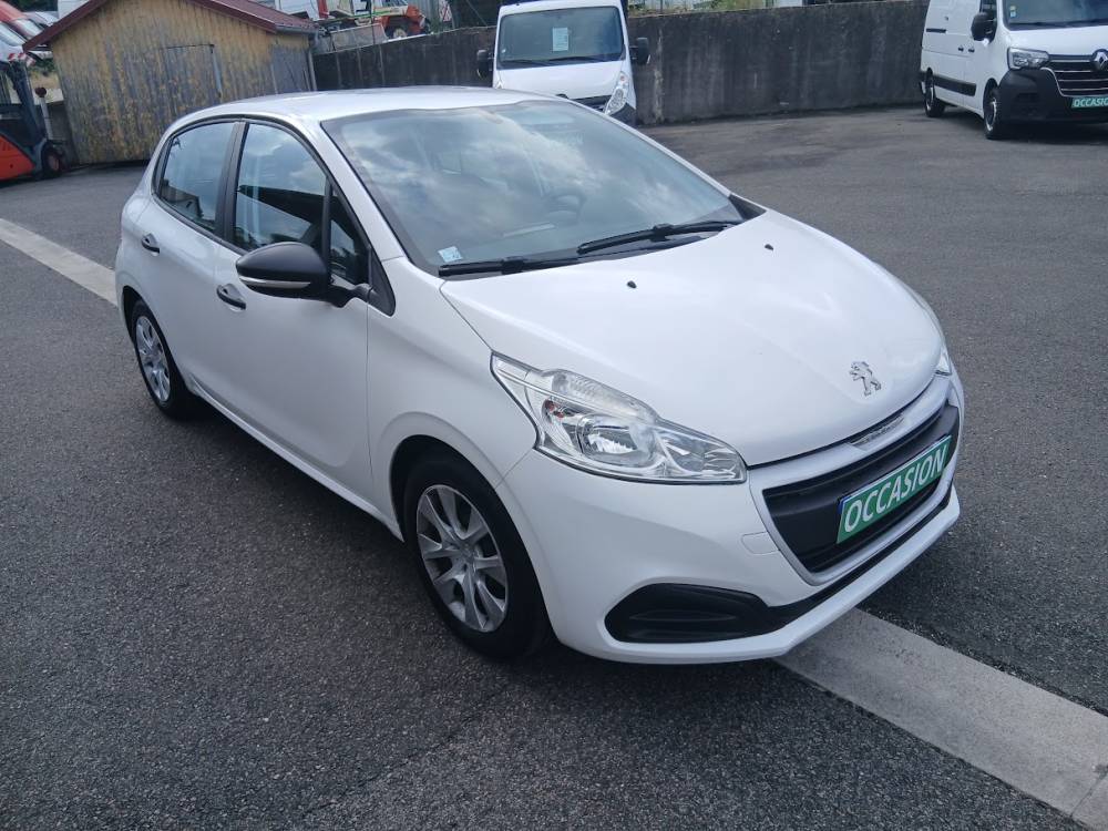 PEUGEOT 208 1.6 HDI 75